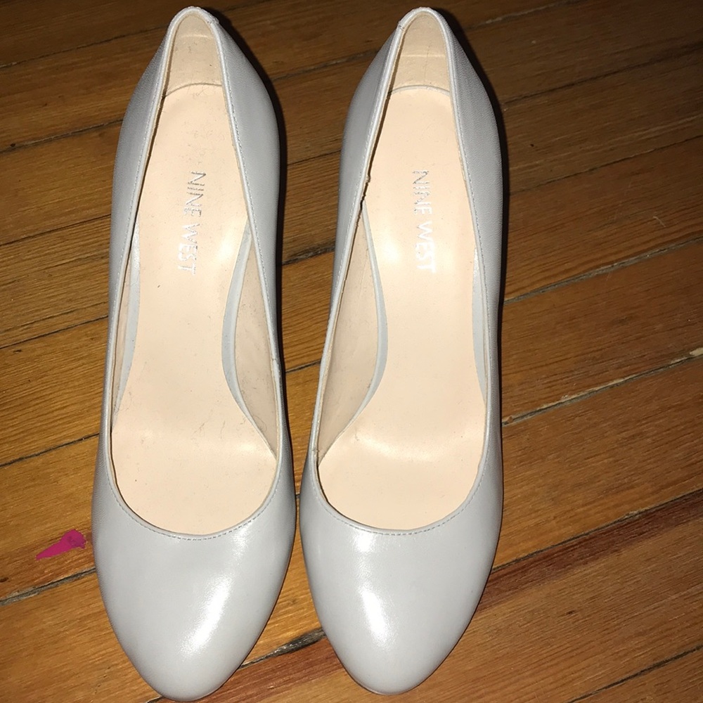 NWOT Nine West heels.   Size 9.